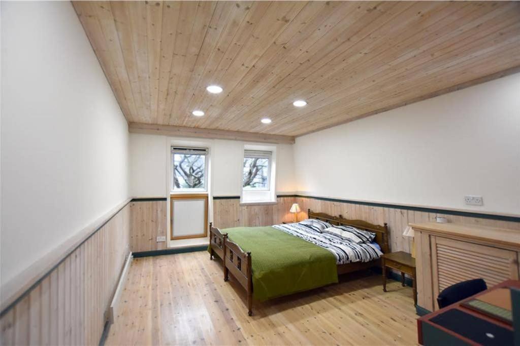 Вилла Unique, Perfectly Located Town Centre House Леруик Экстерьер фото